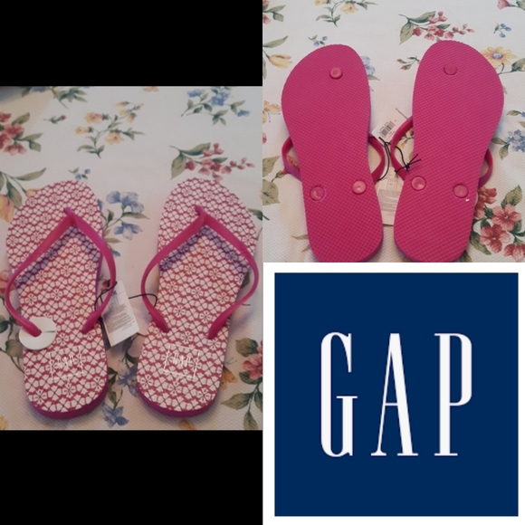 Size 9 Gap floral pink and white flip-flops - Picture 7 of 7